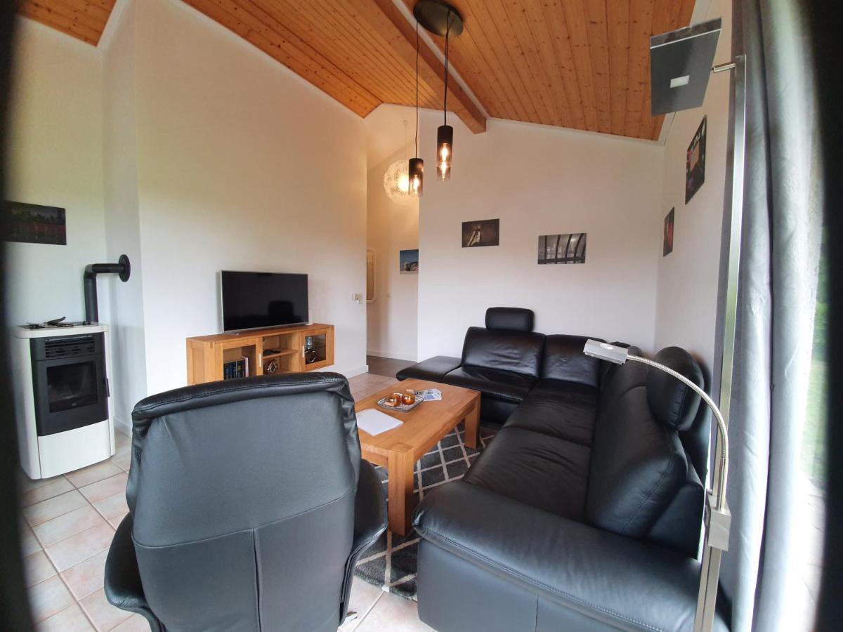 Ferienhaus Vier Pfoten Schweiburg Екстериор снимка